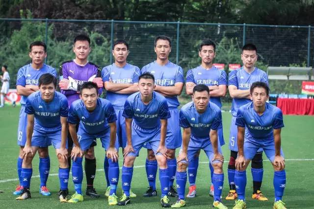 某西部高管：福克斯身背巨额合同 预计马刺要等到一年后才交易他